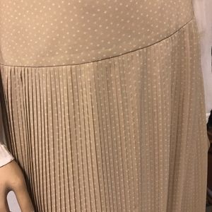 Banana Republic Skirts - GORGEOUS BANANA REPUBLIC PLEATED SKIRT Banana Republic Skirts - GORGEOUS BANANA REPUBLIC PLEATED SKIRT
